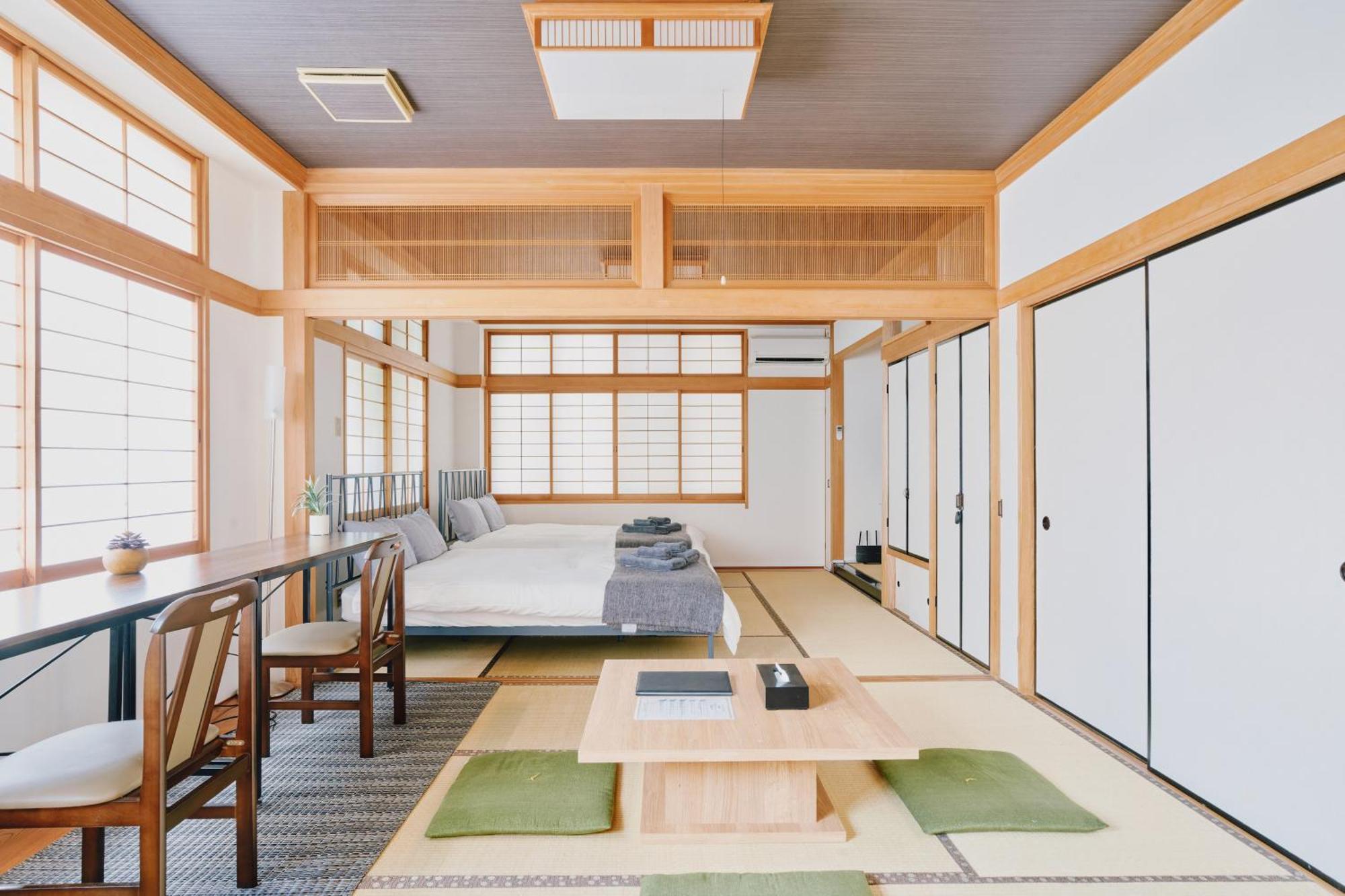 Japanese Tradition Evergreen Appartement Tokio